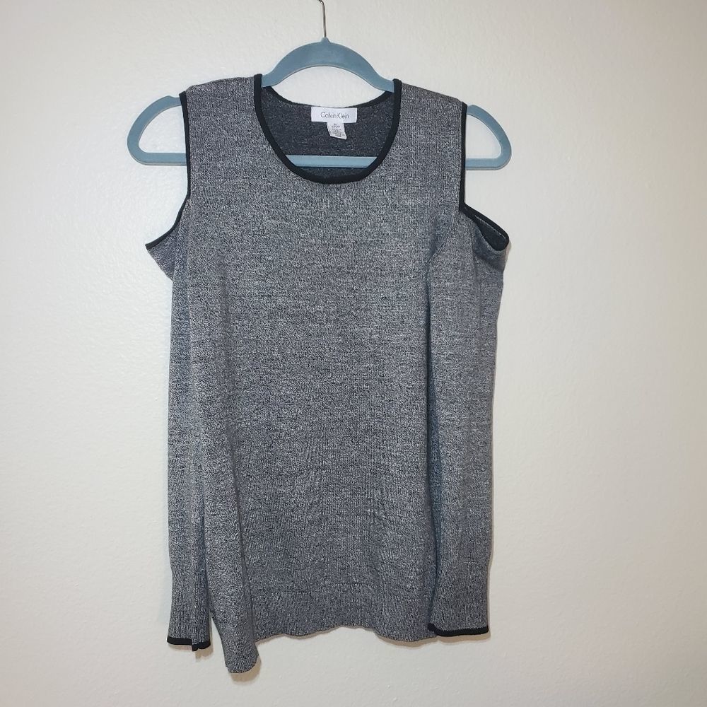 Calvin Klein cold shoulder top small